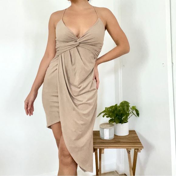 Dresses & Skirts - Tan midi dress